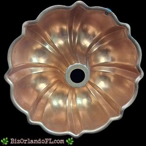 VINTAGE: Copper Oven Baking Cake Mold Ring Pan Fluted Tube Copper Colored 10x3.5